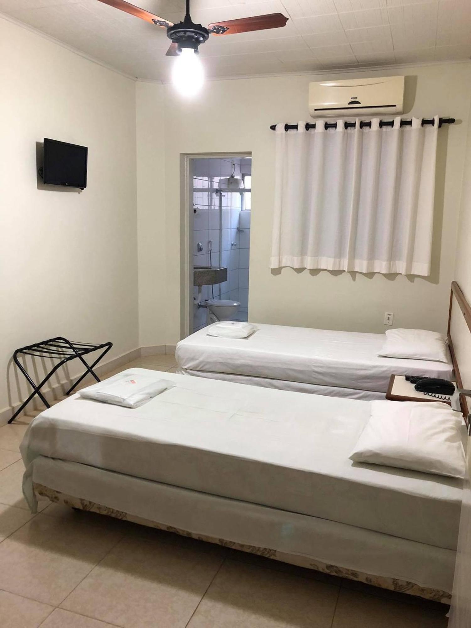 Regio Plaza Hotel Ourinhos Bagian luar foto